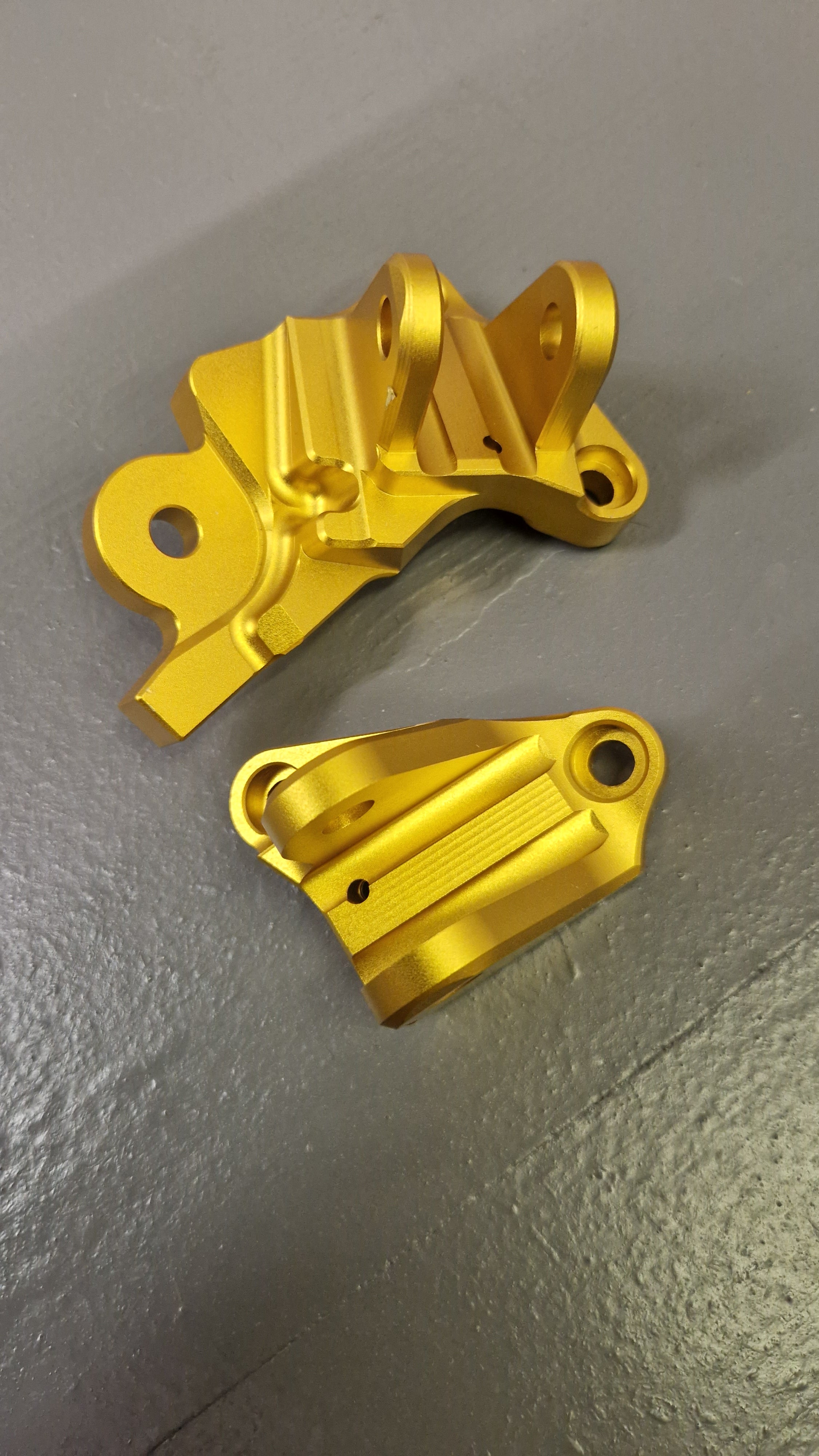 Ultra Peg Hangers Gold